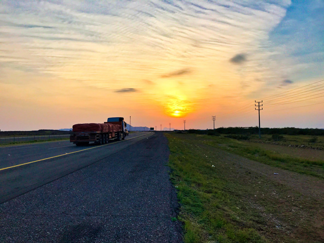 寧波爽膚水進口報關(guān)